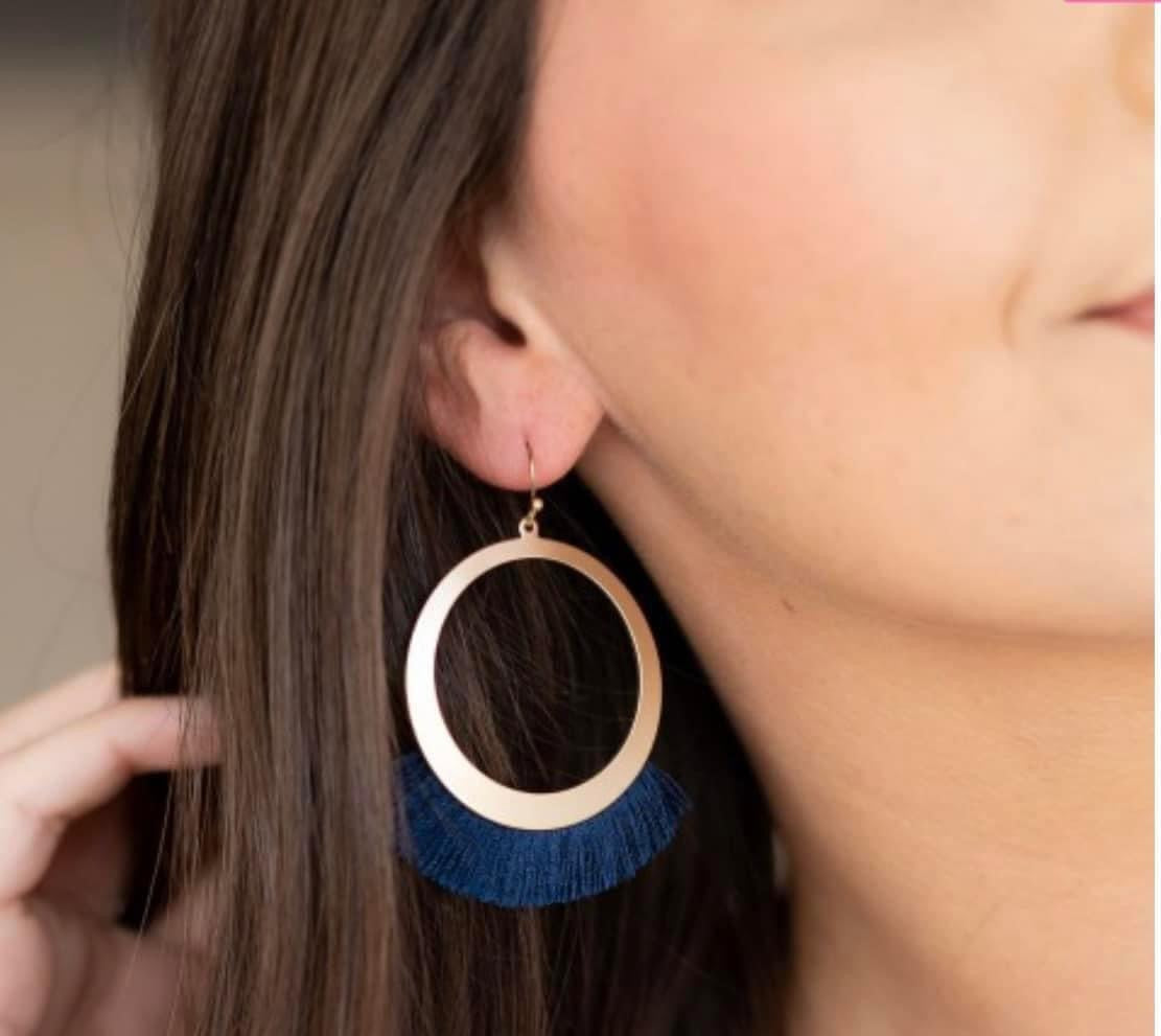 USA DESIGNER Fringe Earrings rts